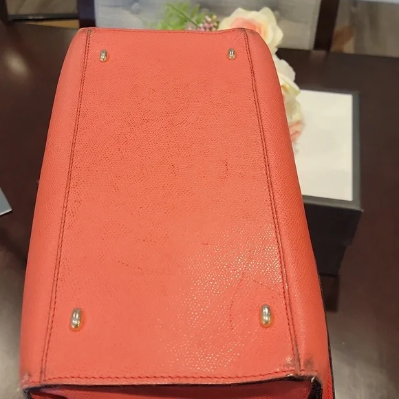 Pink Leather Handbag - Picture 5 of 12